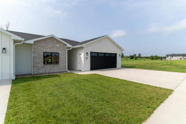 1502 PRAIRIE DR UNIT B, GRUNDY CENTER, IA 50638 - Image 1