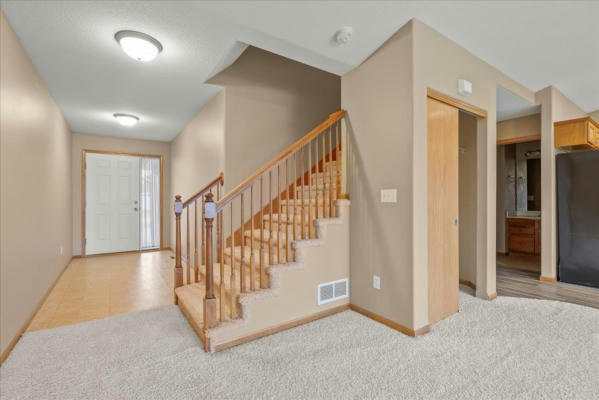 1226 ASHWORTH DR APT 3, CEDAR FALLS, IA 50613, photo 3 of 28